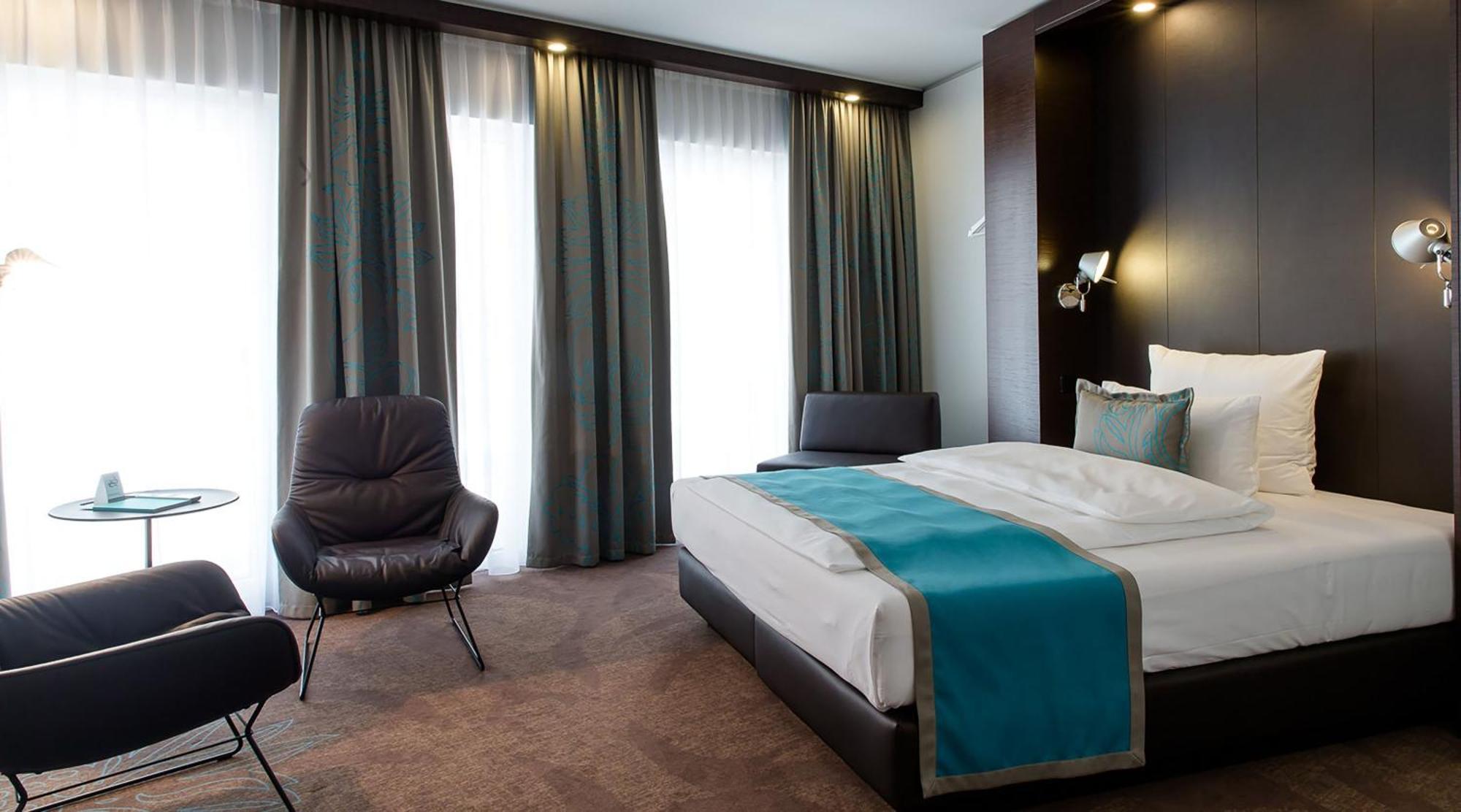 Motel One Stuttgart-Bad Cannstatt Экстерьер фото
