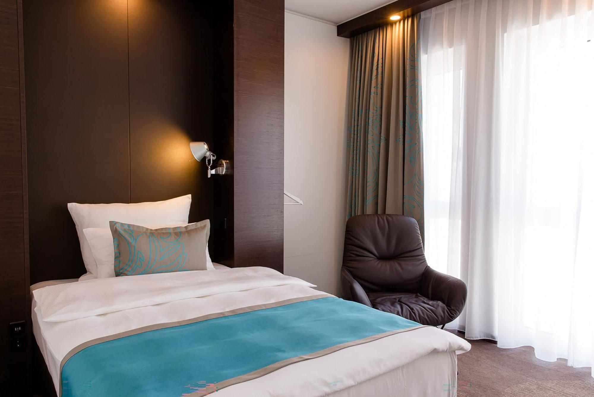 Motel One Stuttgart-Bad Cannstatt Экстерьер фото