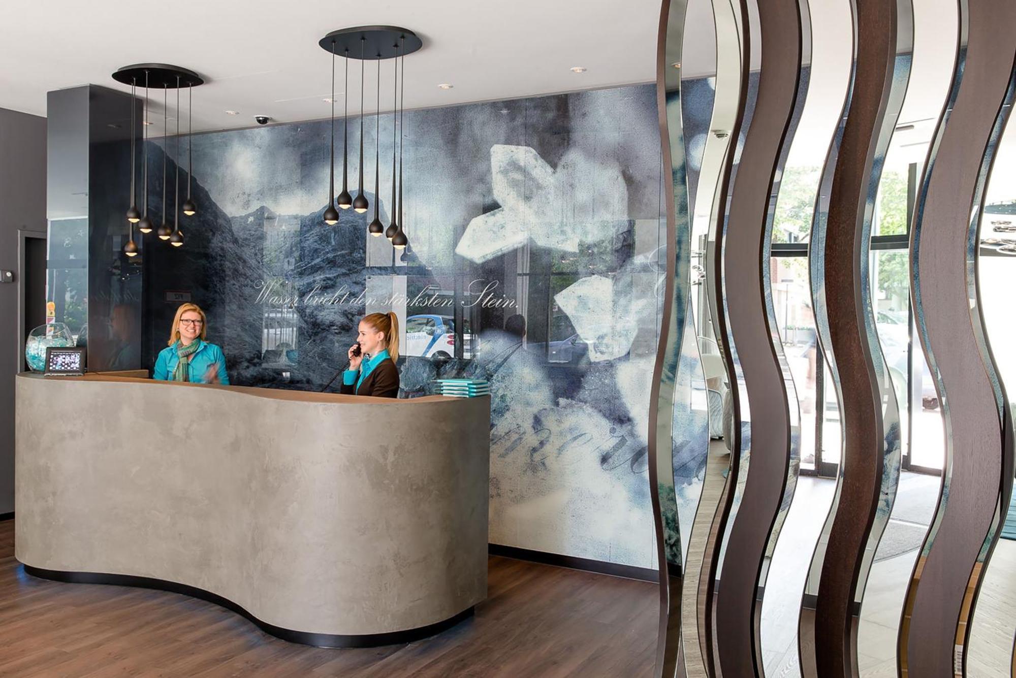 Motel One Stuttgart-Bad Cannstatt Экстерьер фото