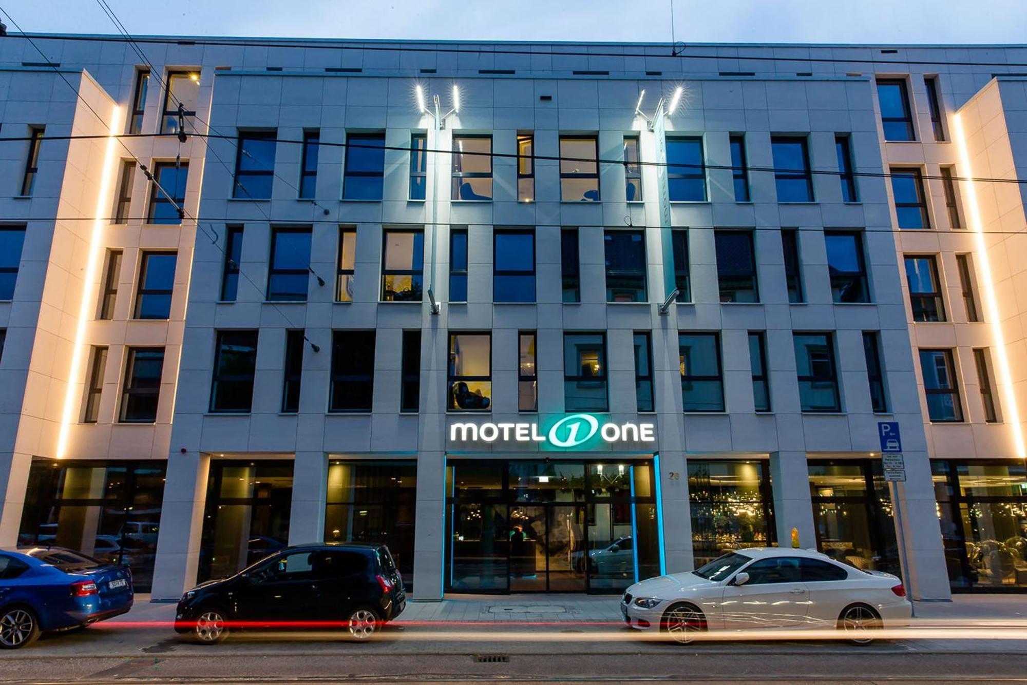 Motel One Stuttgart-Bad Cannstatt Экстерьер фото